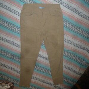 Solid Tan  High Rise  stretchy Legging with 26" Inseam and 4 Pockets  Sz M